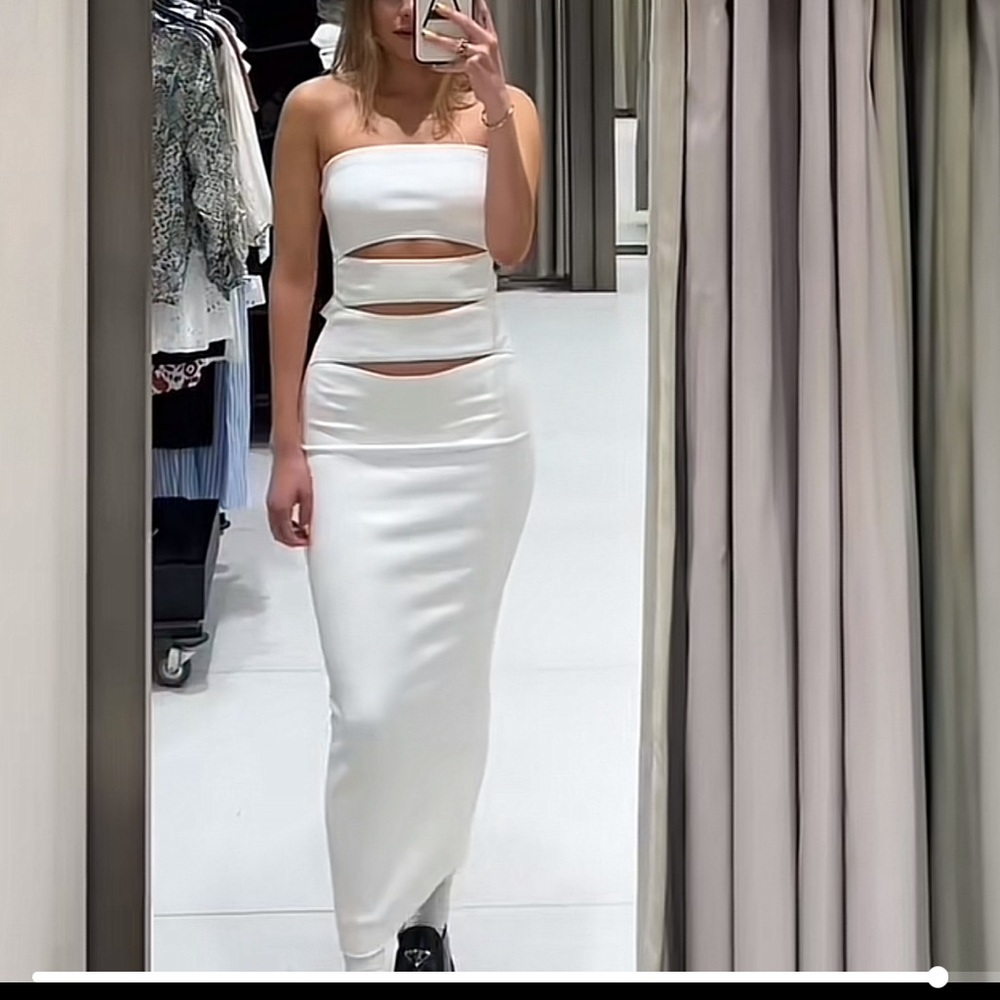 CUT OUT MAXI DRESS
M | WHITE
REF. 5584/173